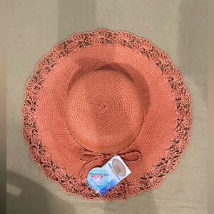 NWT Stylish Woven Sun Hat in Rust